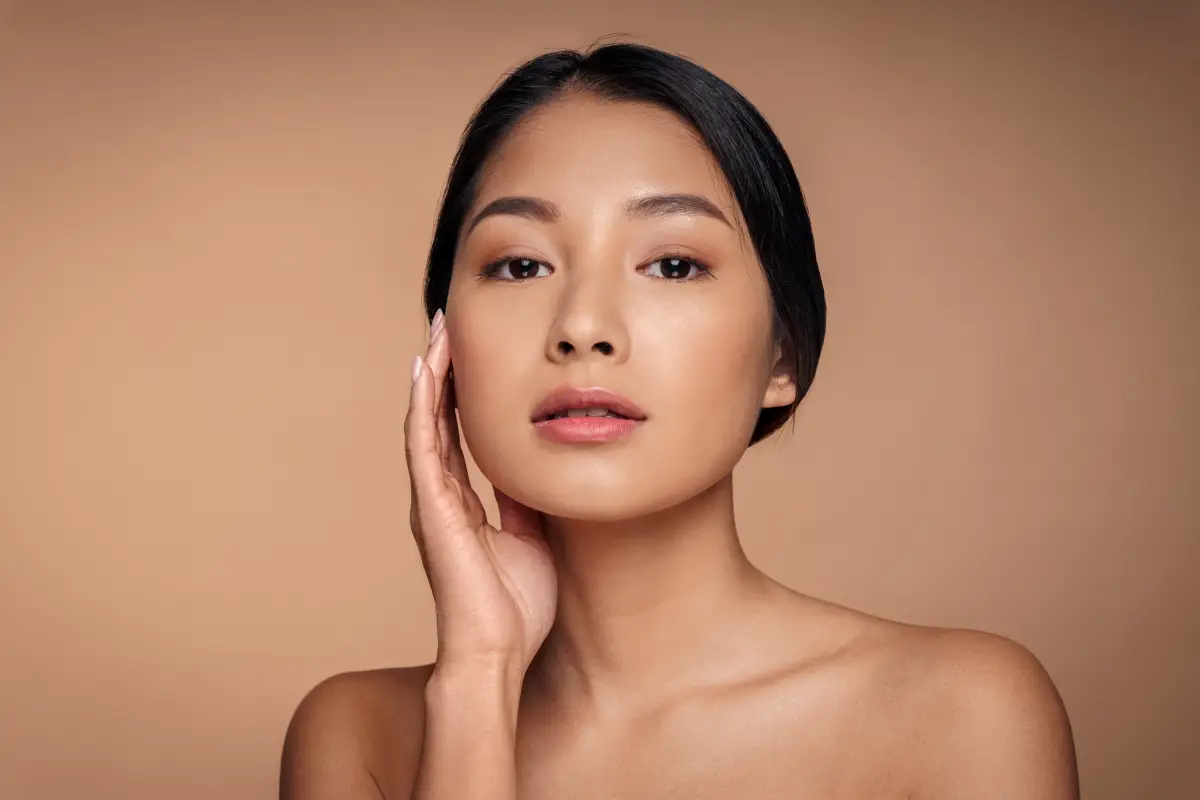 Girl with perfect skin texture seeking for thyroid treatment in bismarck, nd